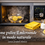 Pulizia naturale del microonde con limone e bicarbonato