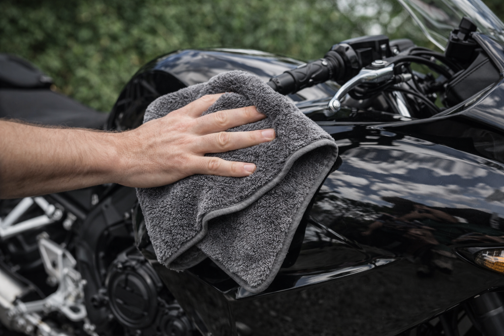 panno-microfibra-professionale-pulizia-moto