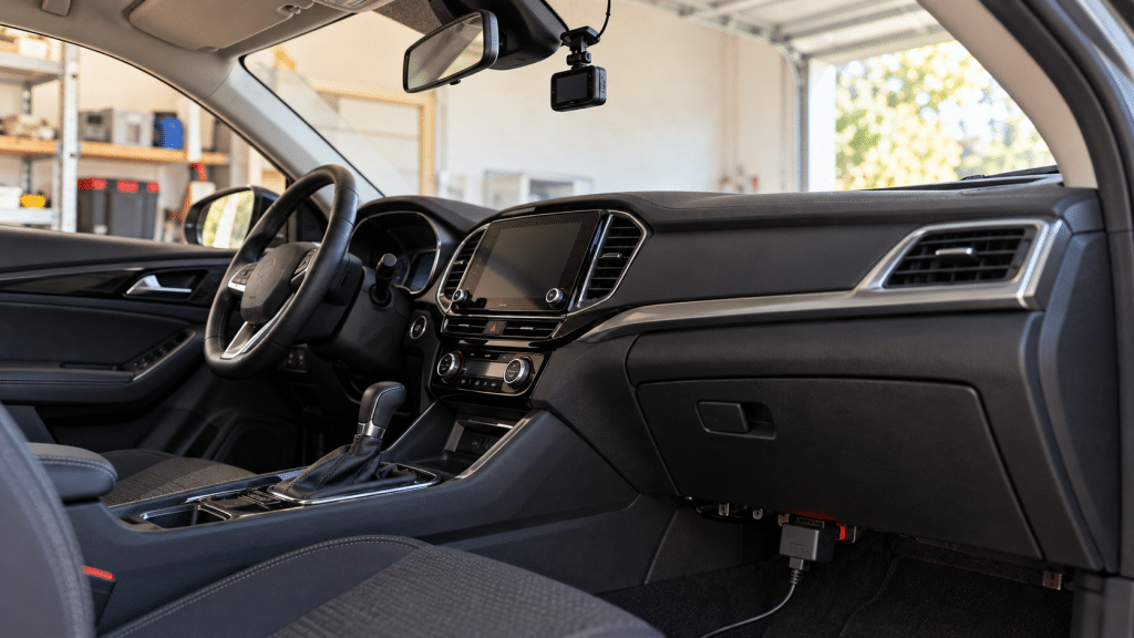 Accessori elettrici che possono scaricare la batteria auto da ferma